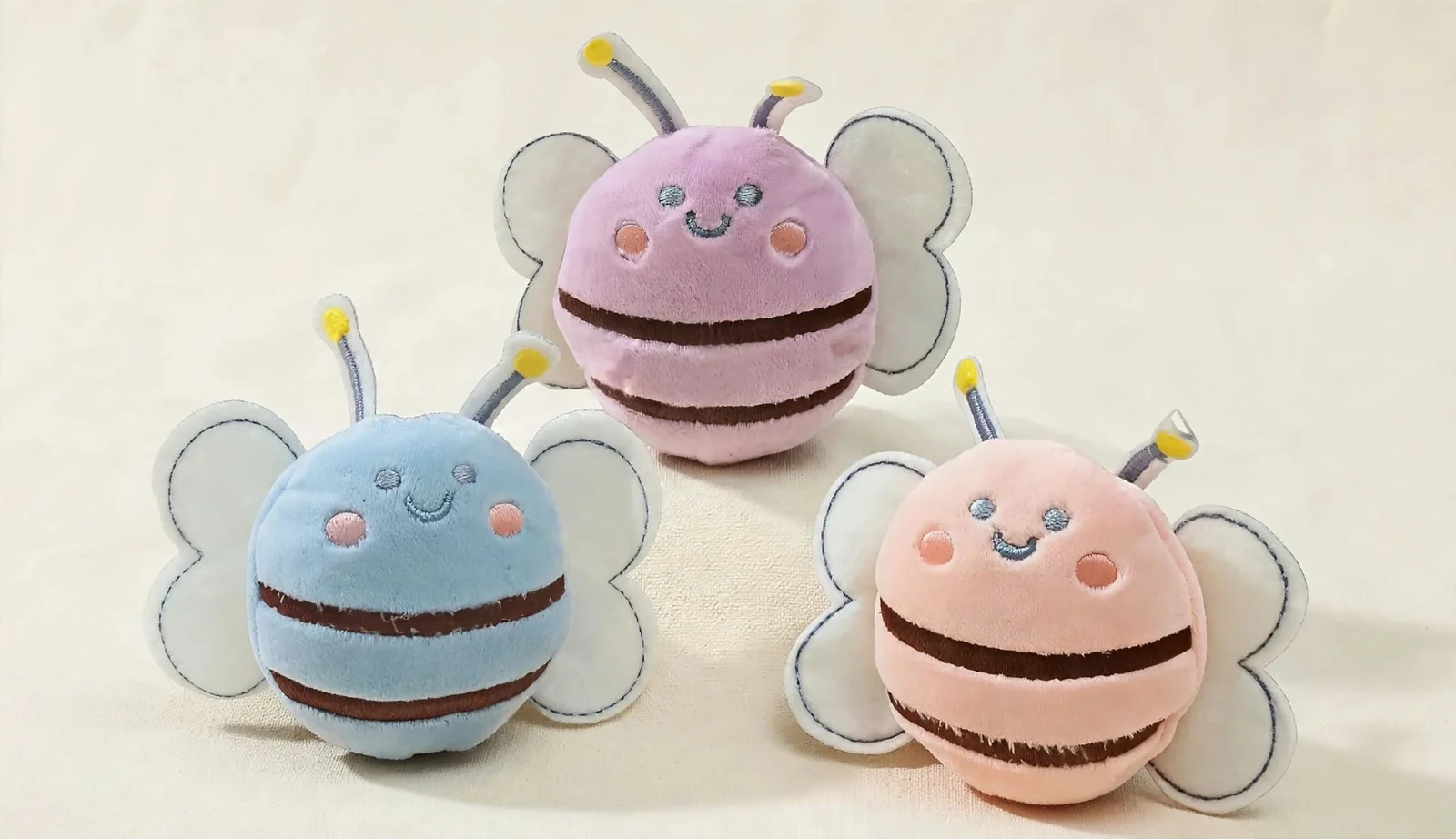 ABEJITA DE PELUCHE CON CATNIP